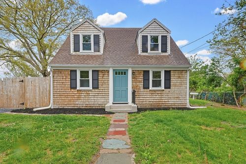 24 Otis Rd, Hyannis, MA, 02601-5619 | Card Image