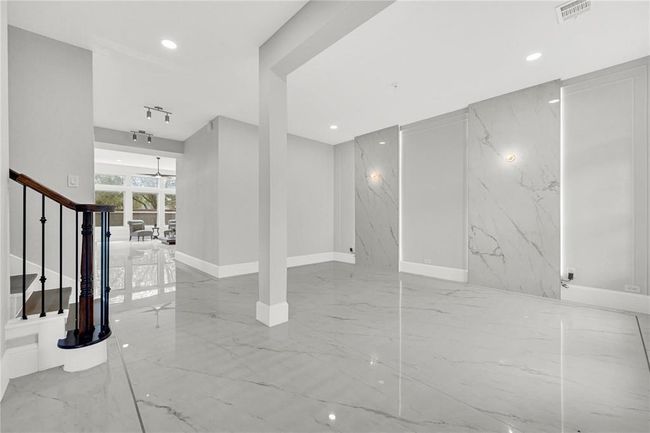 7034 Argonne Trl, House other with 4 bedrooms, 5 bathrooms and 2 parking in Sugar Land TX | Image 10