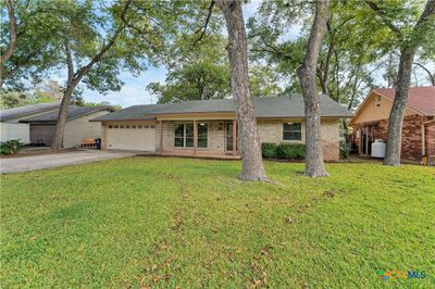 214 Parkview Boulevard, House other with 2 bedrooms, 1 bathrooms and null parking in New Braunfels TX | Image 1