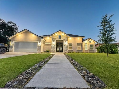 113 Gonzalez Dr, San Juan, TX, 78589-3704 | Card Image