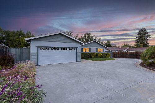 420 Calle De La Mesa, Novato, CA, 94949-5913 | Card Image