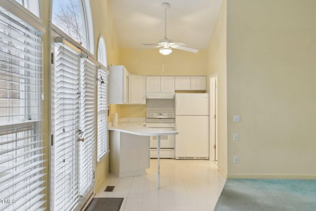 21-web-or-mls-Rogers Rd-021 | Image 35