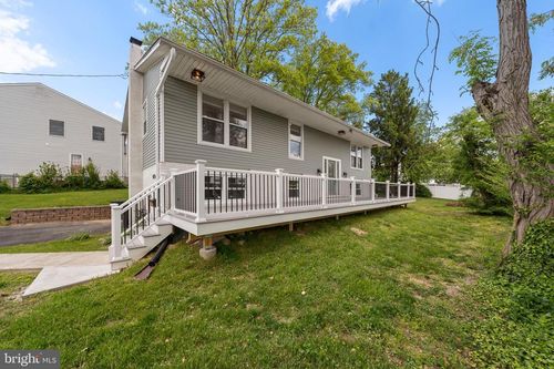425 North Ln, RIDLEY PARK, PA, 19078-1220 | Card Image