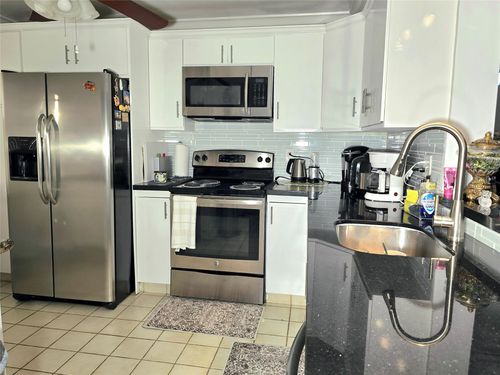 apt-k3-2002 Granada Dr, Coconut Creek, FL, 33066-1135 | Card Image