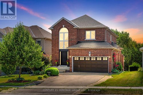 945 Best Cir, Newmarket, ON, L3X2K9 | Card Image