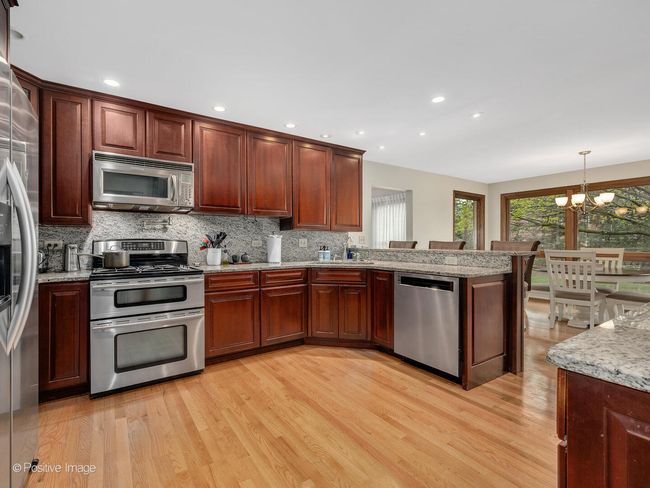 1000 Surrey Ln, House other with 4 bedrooms, 3 bathrooms and 3 parking in Itasca IL | Image 13