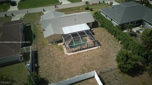 915 Se 20th St, Cape Coral, FL, 33990-2363 | Card Image