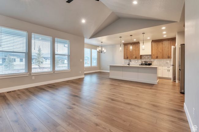 219 - 3240 W Oxford Loop, House other with 5 bedrooms, 3 bathrooms and 5 parking in Morgan UT | Image 7