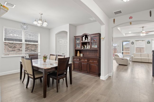 6205 Kent Ln, House other with 4 bedrooms, 4 bathrooms and null parking in Aubrey TX | Image 6