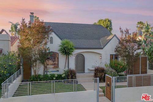 6307 W 5th St, Los Angeles, CA, 90048-4717 | Card Image