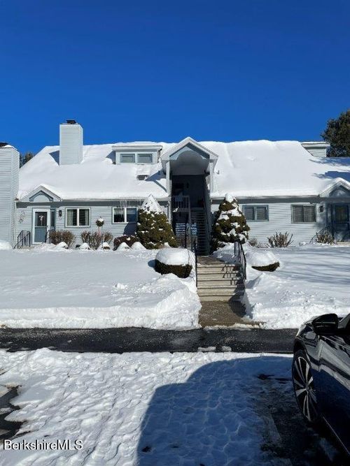 c3-1 Pondview Dr, Pittsfield, MA, 01201 | Card Image