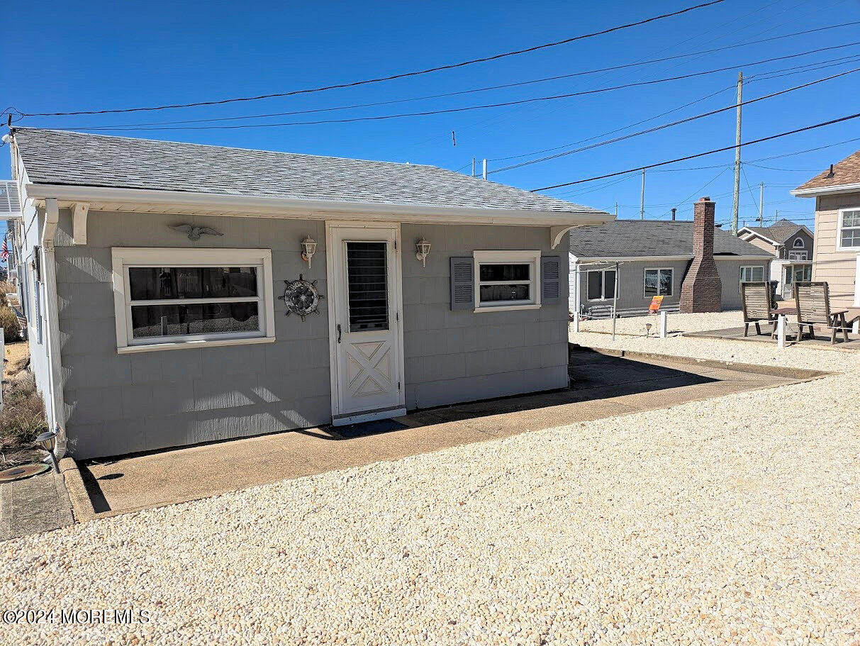 Pelican Way, Lavallette, NJ 08735