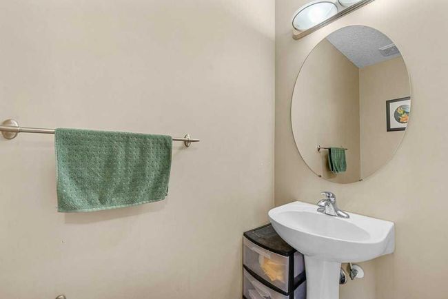 193 Luxstone Way Sw, Home with 3 bedrooms, 3 bathrooms and 2 parking in Airdrie AB | Image 25