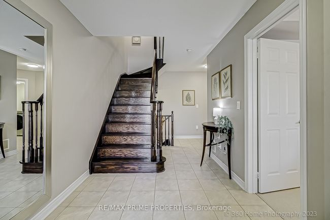 4765 Highway 7, House attached with 4 bedrooms, 3 bathrooms and null parking in Vaughan ON | Image 4