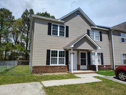 995 W Pueblo Dr, Jacksonville, NC, 28546-9507 | Card Image