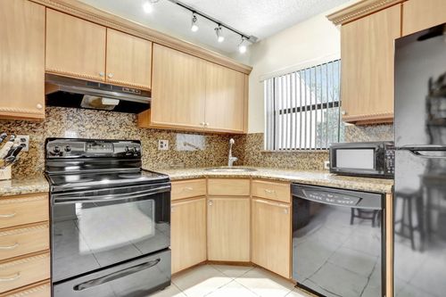 2162-4165 Carambola Cir S, Coconut Creek, FL, 33066-2573 | Card Image