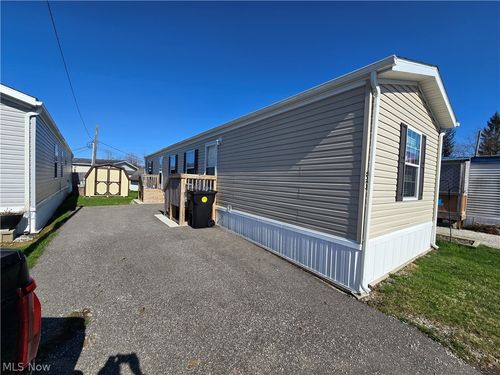 12860 Mayfield Rd, Chardon, OH, 44024-8963 | Card Image