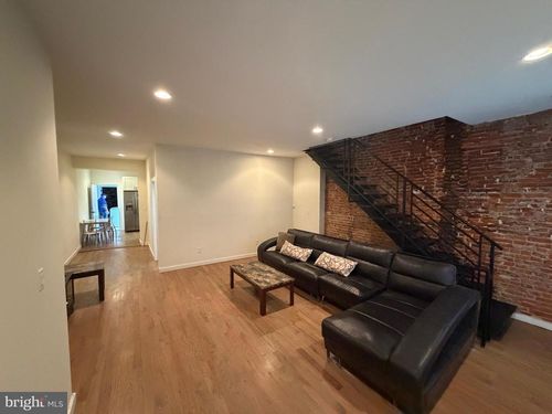 2933 E Thompson St, PHILADELPHIA, PA, 19134-4833 | Card Image