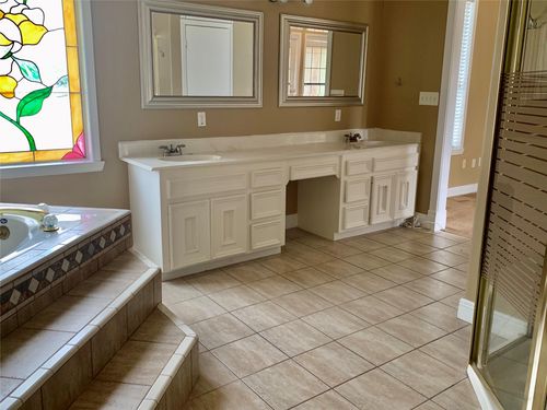 f-543 W 27th St, Houston, TX, 77008-2482 | Card Image
