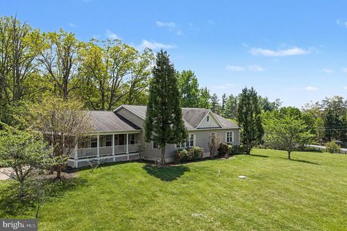 1564 Perry Rd, WINCHESTER, VA, 22602-2921 | Card Image