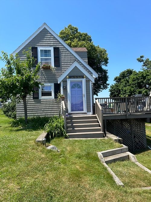8 Cove Road, Ipswich, MA, 01938 | Card Image