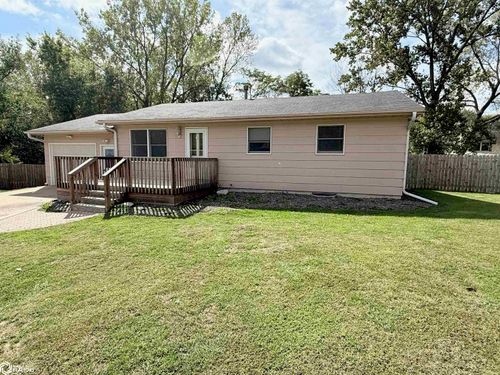 1604 Southview Cir, Fairfield, IA, 52556-4123 | Card Image
