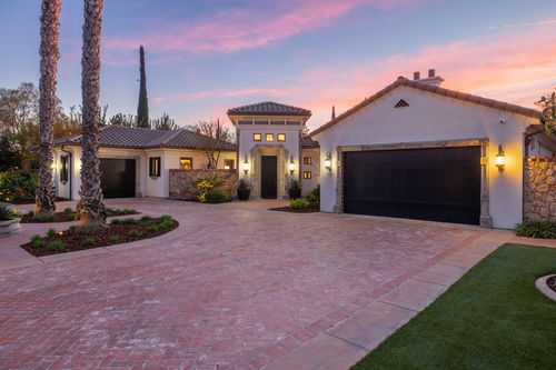 1611 N Pienza St, Visalia, CA, 93291-8306 | Card Image