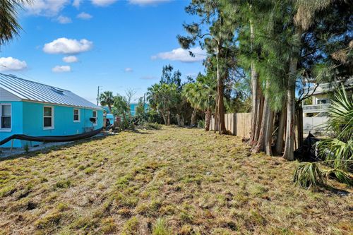 115 125th Ave, TREASURE ISLAND, FL, 33706-5005 | Card Image