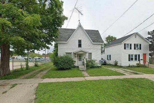 1076 Ambrosia St, Muskegon, MI, 49442-3402 | Card Image