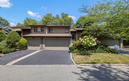 36 Carriage House Dr, Jericho, NY, 11753-2834 | Card Image