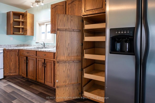 104 - 104-63 Whites Rd, House other with 2 bedrooms, 1 bathrooms and 2 parking in Quinte West ON | Image 10