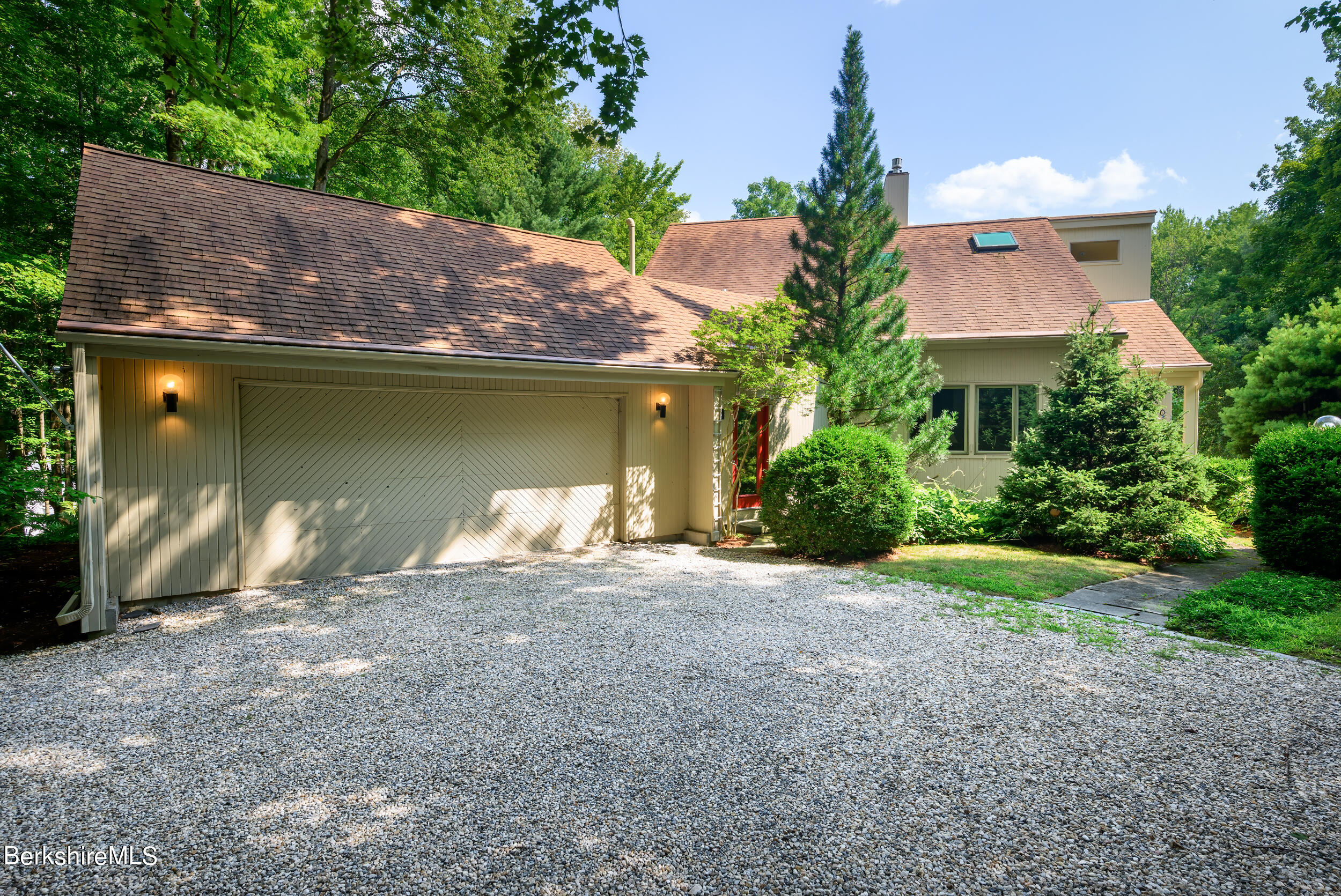 Bulkley St, Williamstown, MA 01267