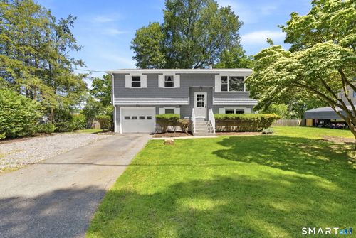 10 Lynn Dr, Preston, CT, 06365-8810 | Card Image
