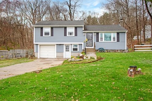 14 Walnut St, Plainville, MA, 02762-1421 | Card Image
