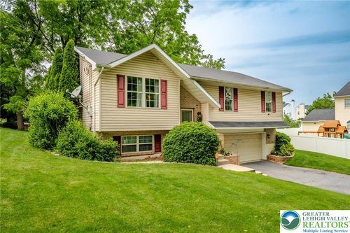 3195 Audubon St, Palmer Twp, PA, 18045-6005 | Card Image