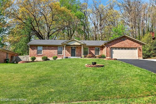 9206 Lakeridge Dr, Louisville, KY, 40272-2414 | Card Image