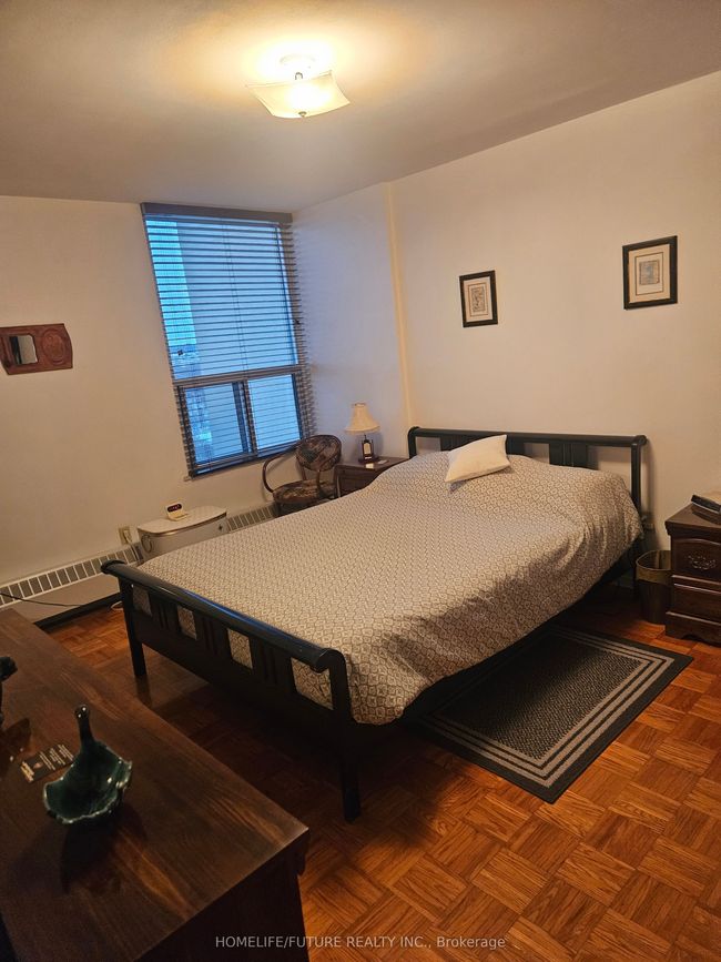 1201 - 60 Pavane Linkway, Condo with 3 bedrooms, 2 bathrooms and null parking in North York ON | Image 14
