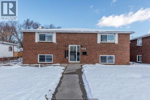 upper-3-1316 California Ave, Windsor, ON, N9B3A1 | Card Image