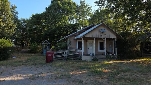 208 E Austin St, Leonard, TX, 75452-2824 | Card Image