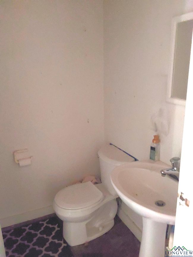 296 Crestwood Dr, House other with 2 bedrooms, 2 bathrooms and null parking in Avinger TX | Image 13