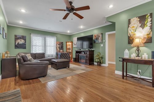 70 W Park Pl, Woonsocket, RI, 02895-4430 | Card Image