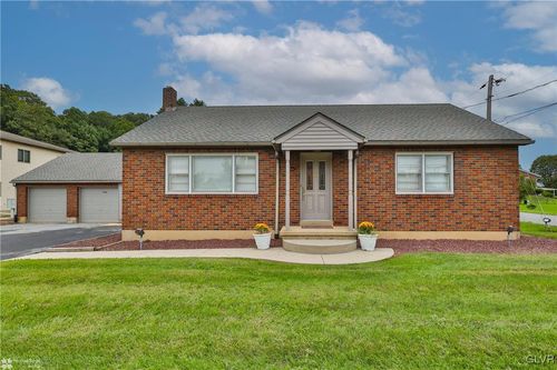 7695 Kernsville Rd, OREFIELD, PA, 18069-3112 | Card Image