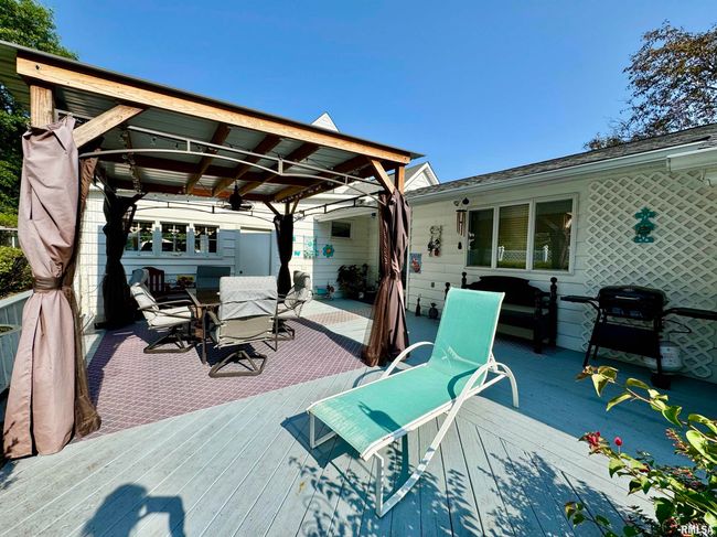 412 Ne 3 Rd Ave, House other with 3 bedrooms, 2 bathrooms and null parking in Aledo IL | Image 5