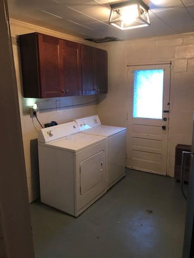 104 E 2 Nd St, House other with 4 bedrooms, 1 bathrooms and null parking in Hebron OH | Image 26
