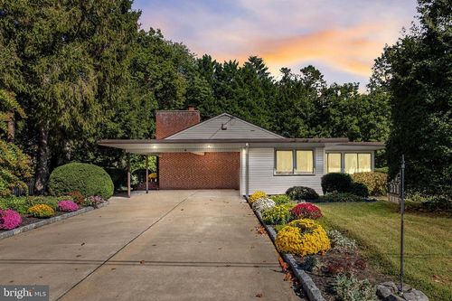 311 Saint James Ave, MERCHANTVILLE, NJ, 08109-2805 | Card Image