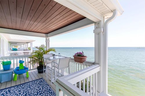 c-5118 Coquina Key Dr Se, ST PETERSBURG, FL, 33705-6326 | Card Image