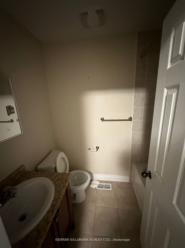MAIN - 28 Blunden Rd, House attached with 3 bedrooms, 2 bathrooms and 1 parking in Ajax ON | Image 6