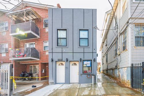 33 109th St, Corona, NY, 11368-1216 | Card Image