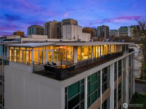 ph-a-1000 Union St, Seattle, WA, 98101-1940 | Card Image