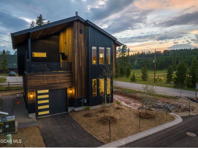 Twilight Exterior | Image 44